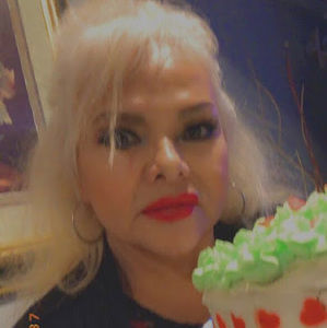 Meet your Posher, Leticia